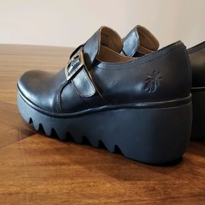 Size 38 Fly London Belkfly Platform